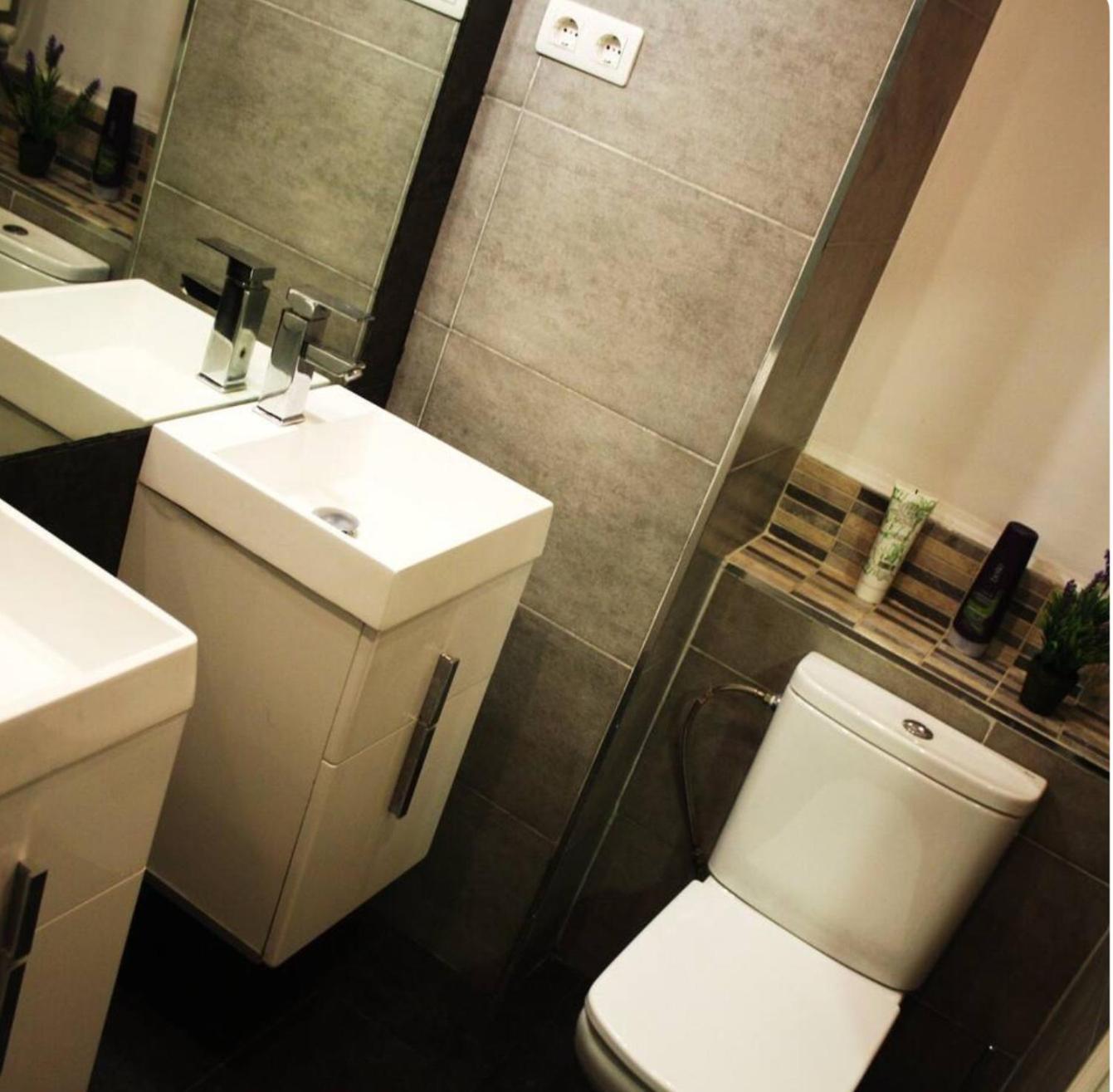 Suite En Apartamento Privado Terraza Centro Бильбао Экстерьер фото